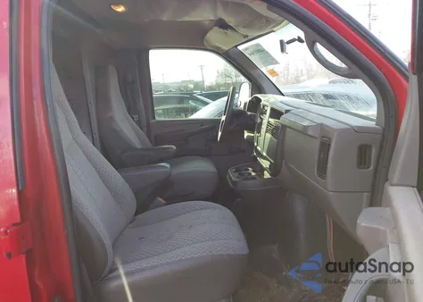 2004 Chevrolet Express из США, поврежденный, VIN 1GCGG25V341197109